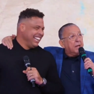 Ronaldo pede para ser comentarista no SBT e recebe resposta na hora: 'Está contratado'