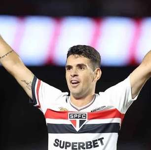 Oscar, do São Paulo, tem problema cardíaco diagnosticado e é encaminhado a hospital