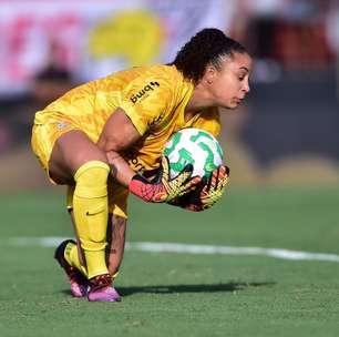 Goleira vive primeira sequência como titular do Corinthians após superar série de lesões