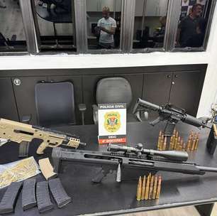 'Arsenal de guerra': casal que praticava roubos a casas com fuzis e carros blindados é preso em SP