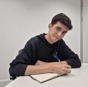 Jovem gabarita Matemática no Enem como 'treineiro' e revela estratégias para tentar repetir feito no domingo; assista