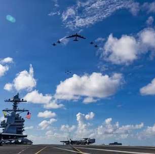 EUA divulgam primeiras imagens do maior porta-aviões do mundo após chegada ao mar do Caribe; veja