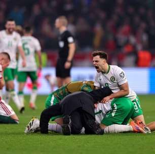 Irlanda supera Hungria no último suspiro e garante vaga na repescagem
