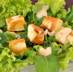Salada verde com queijo coalho: teste essa delícia em casa