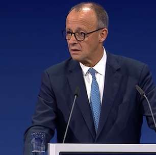 Chanceler alemão diz que comitiva ficou feliz de ir embora de Belém após viagem à COP30