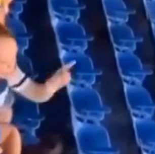 'Olha a tua cor': torcedora do Avaí é flagrada usando termos racistas contra torcida do Remo