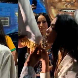 Dua Lipa acompanha Sabrina Sato em ensaio da Vila Isabel no Rio