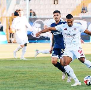 Ex-Santos comemora nova fase na Turquia: 'Torcida apoia do início ao fim'