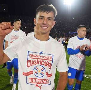 Passaporte na máquina de lavar tira Cubas de jogos do Paraguai