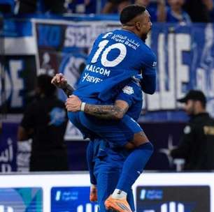 Al-Hilal vence Al Fateh de virada e segue na cola do líder Al-Nassr