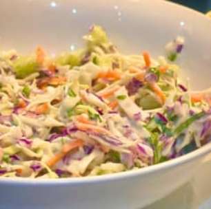 Salada de repolho: estilo americana, sem maionese, saudável