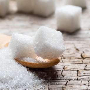 Simpatia do copo com açúcar para adoçar relações tensas