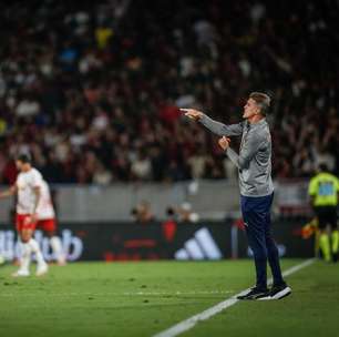 Vagner Mancini cita falta de energia na partida: 'Desorganização emocional'