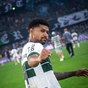 Coritiba vence o rebaixado Amazonas e garante o título da Série B em disputa com o maior rival