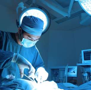 Estudo sugere que música na sala de cirurgia pode ajudar na recuperação; entenda