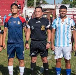 Vídeo: time entrega jogo e deixa o campo em protesto contra a arbitragem