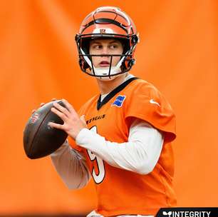Quarterback dos Bengals retorna da lesão e busca sequência para tentar playoffs