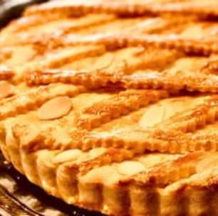 Massa de torta doce ou salgada, 3 ingredientes, pode ser congelada