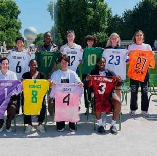 Papel de jogadoras se consolida com programa de ações sociais da Fifa