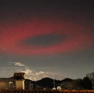 Anel vermelho raro ilumina céus da Itália e intriga pesquisadores