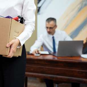 Fim de ano e demissões silenciosas: acordos forçados e dispensas irregulares