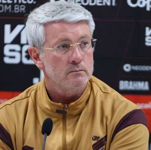 Atacante titular do Athletico-PR recebe sondagem de time de Série A: "Odair quer"