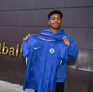 Filho de Thiago Silva assina primeiro contrato profissional com o Chelsea