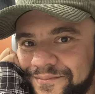Após boatos de affair, Gominho curte praia com galã de reality da Globo; saiba quem é