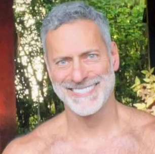 Ator de Chocolate com Pimenta abre o jogo sobre sexualidade em meio a sucesso entre gays