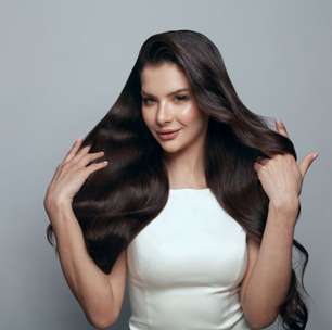 Cabelo muda a cada 7 anos? Entenda o mito e o que altera os fios