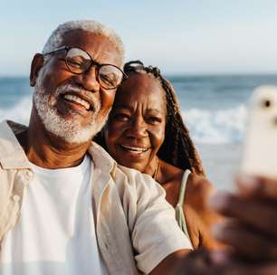 Pessoas que parecem e se sentem mais jovens do que as demais têm estes 7 hábitos diários, de acordo com a ciência