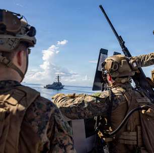 EUA admitem ter atirado em náufragos após ataque a barco suspeito no Caribe