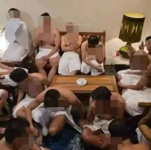 Polícia prende 201 homens nus em centro suspeito de atividades ilegais
