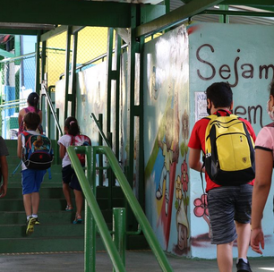 Pandemia ainda repercute em índice de atraso escolar entre os mais novos no Brasil, diz IBGE