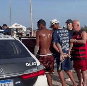 Turista leva golpe e paga R$ 10 mil por cigarro em praia do RJ