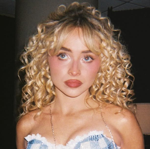 Sabrina Carpenter repudia uso de música dela em vídeo da Casa Branca sobre prisão de imigrantes