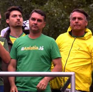 'Quero apenas o melhor para o nosso herói', diz Michelle sobre desavença com filhos de Bolsonaro