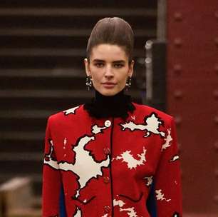 Com Wagner Moura, metrô de NY é cenário de desfile da Chanel