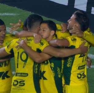 Vasco se despede de São Januário com derrota para o Mirassol, que se garante na fase de grupos da Libertadores