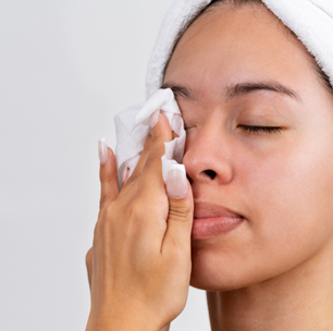 Limpeza de pele natural: aprenda a fazer água micelar caseira com 3 ingredientes