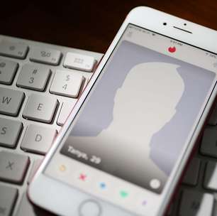 Os artistas e músicas mais citados no Tinder em 2025