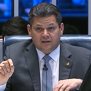 Alcolumbre reage a liminar de Gilmar sobre impeachment de ministros do STF: 'Tentando usurpar prerrogativas'