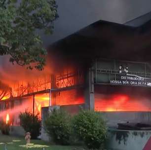 Incêndio de grandes proporções atinge Ceasa do Rio