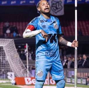 Neymar desconversa sobre futuro após hat-trick: "Minha vontade sempre é o Santos"