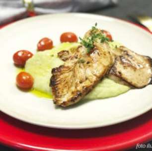 Um purê de couve-flor: com frango - refeição fácil e leve