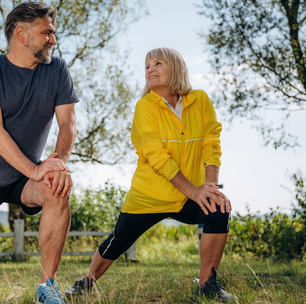 Mesmo após os 45, começar a se exercitar ajuda a prevenir a demência; entenda estudo