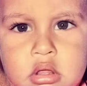 Iguais! Web se impressiona com a semelhança entre Mavie e Neymar