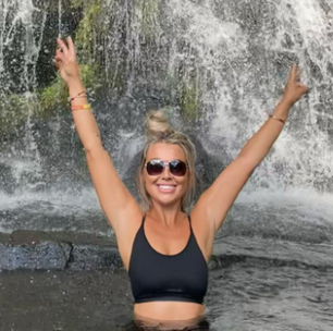 Mulher de 37 anos morre após uso combinado de remédios para dor e taça de vinho