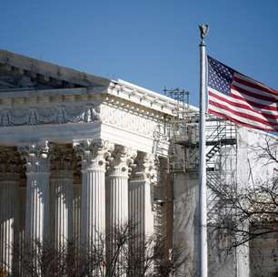Suprema Corte dos EUA autoriza Texas a adotar novo mapa eleitoral, favorecendo republicanos