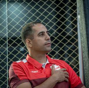 Vila Nova aplica 'chapéu' em equipe paulista para contratação badalada